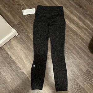 Base pace Lululemon leggings 25”